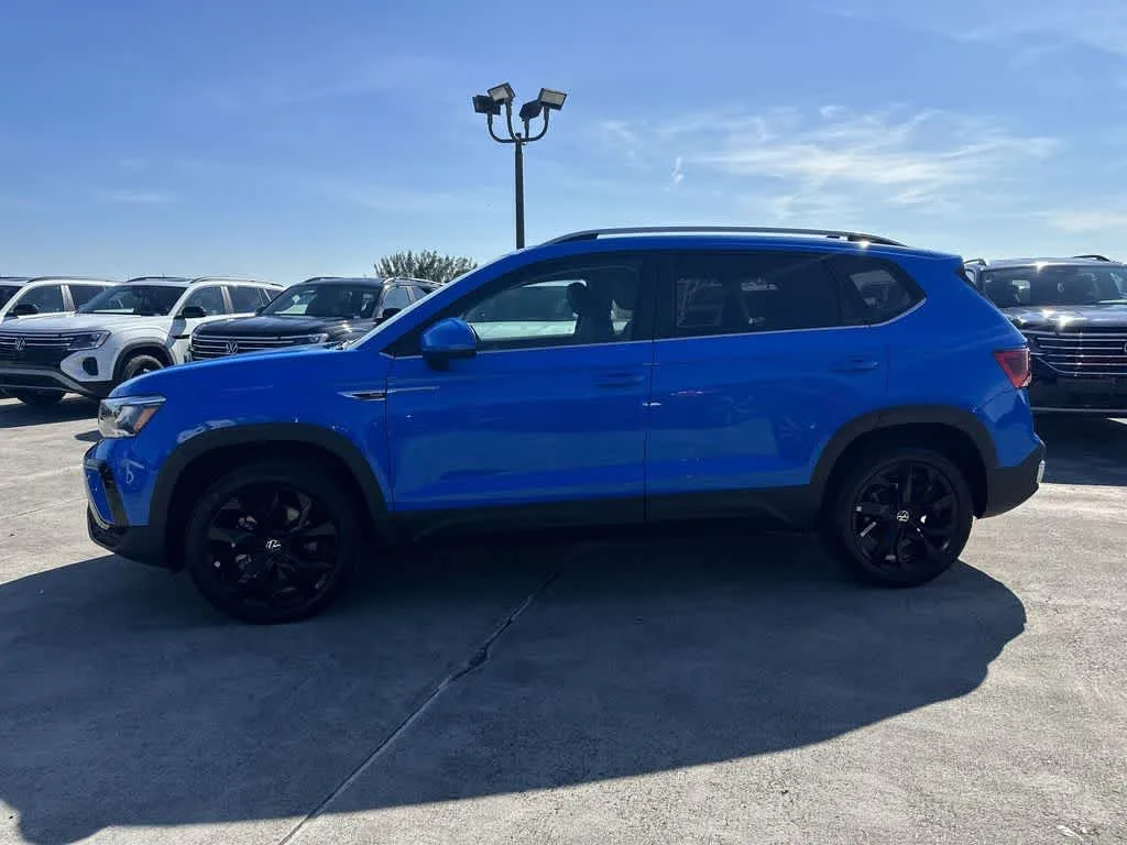 2024 Volkswagen Taos SE photo 22
