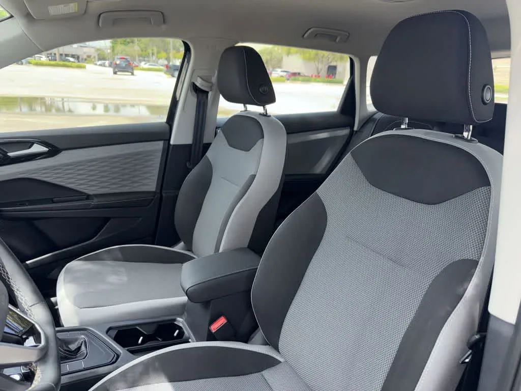 2024 Volkswagen Taos S photo 14