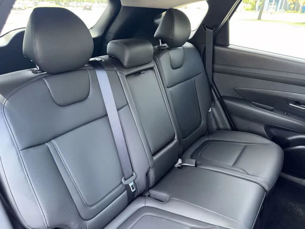 2025 Hyundai Tucson SEL Convenience photo 26