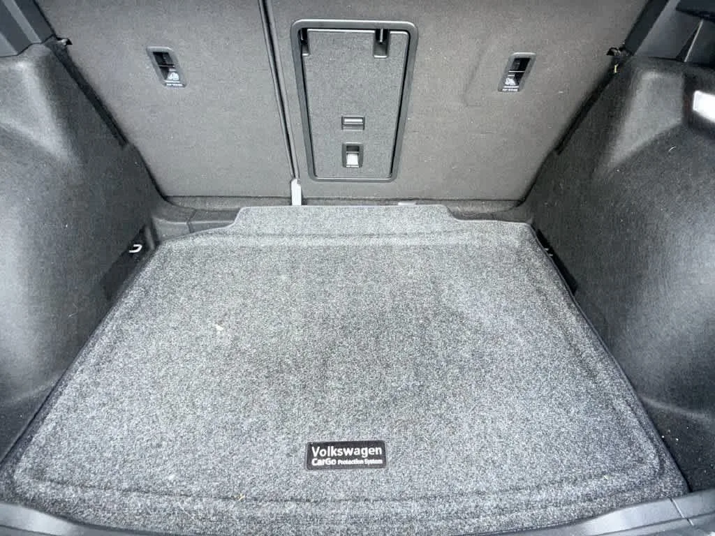 2026 Volkswagen Taos SE photo 25