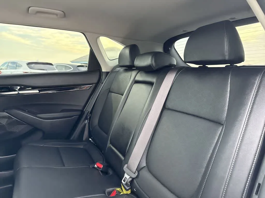 2025 Kia Seltos EX photo 22