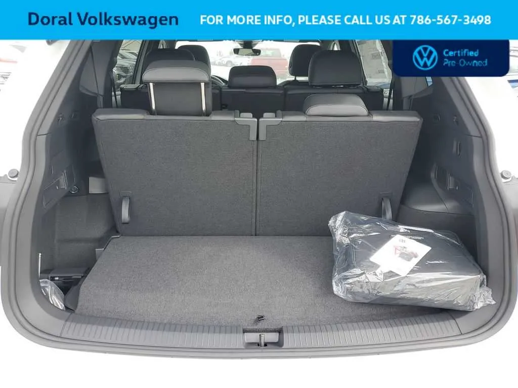2024 Volkswagen Tiguan SE R-Line Black photo 29