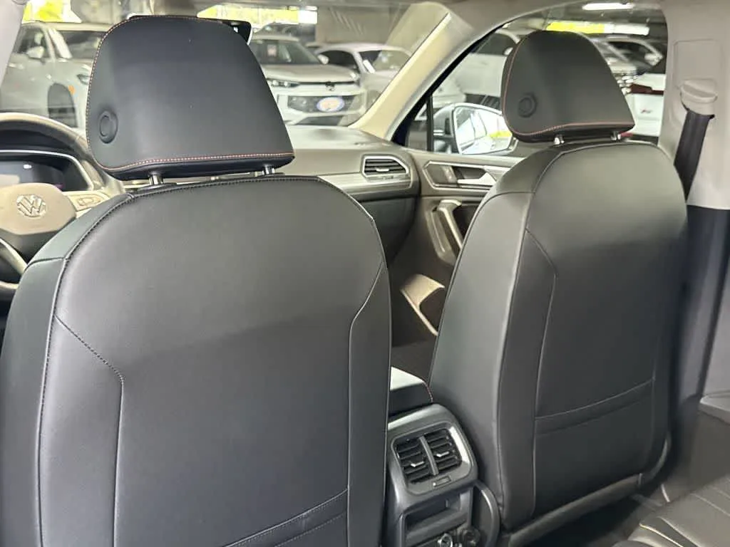 2024 Volkswagen Tiguan Wolfsburg Edition photo 23