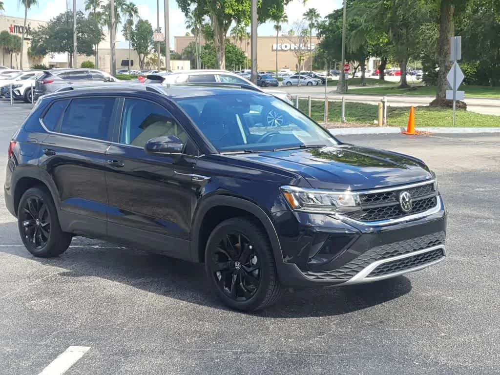 2024 Volkswagen Taos SE photo 11
