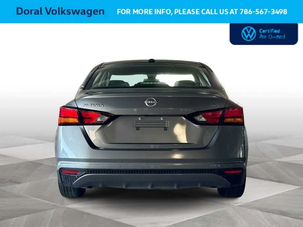2023 Nissan Altima 2.5 SV photo 7