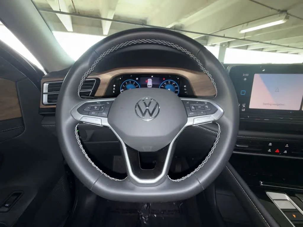 2026 Volkswagen Atlas 2.0T SE w/Technology photo 15