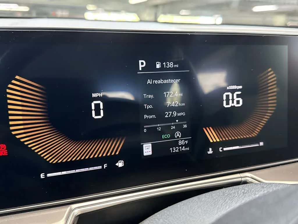 2025 Kia Sorento S photo 16