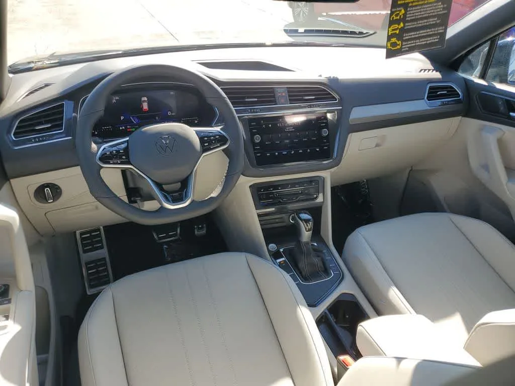 2024 Volkswagen Tiguan SE R-Line Black photo 28