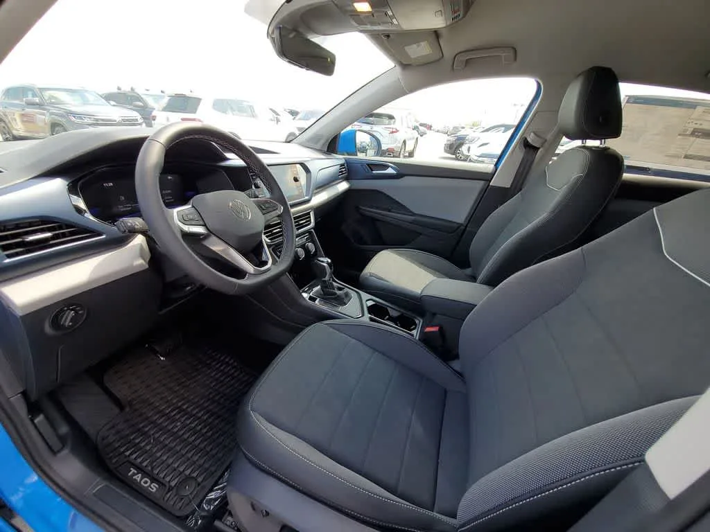 2023 Volkswagen Taos SE photo 19