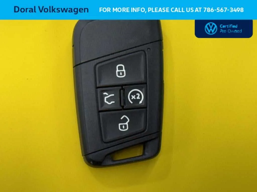 2024 Volkswagen Taos SE photo 33