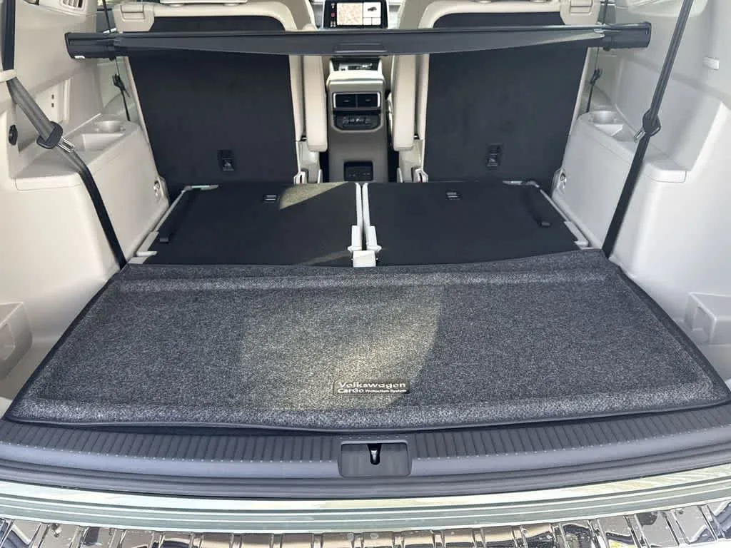 2025 Volkswagen Atlas 2.0T SEL Premium R-Line photo 25