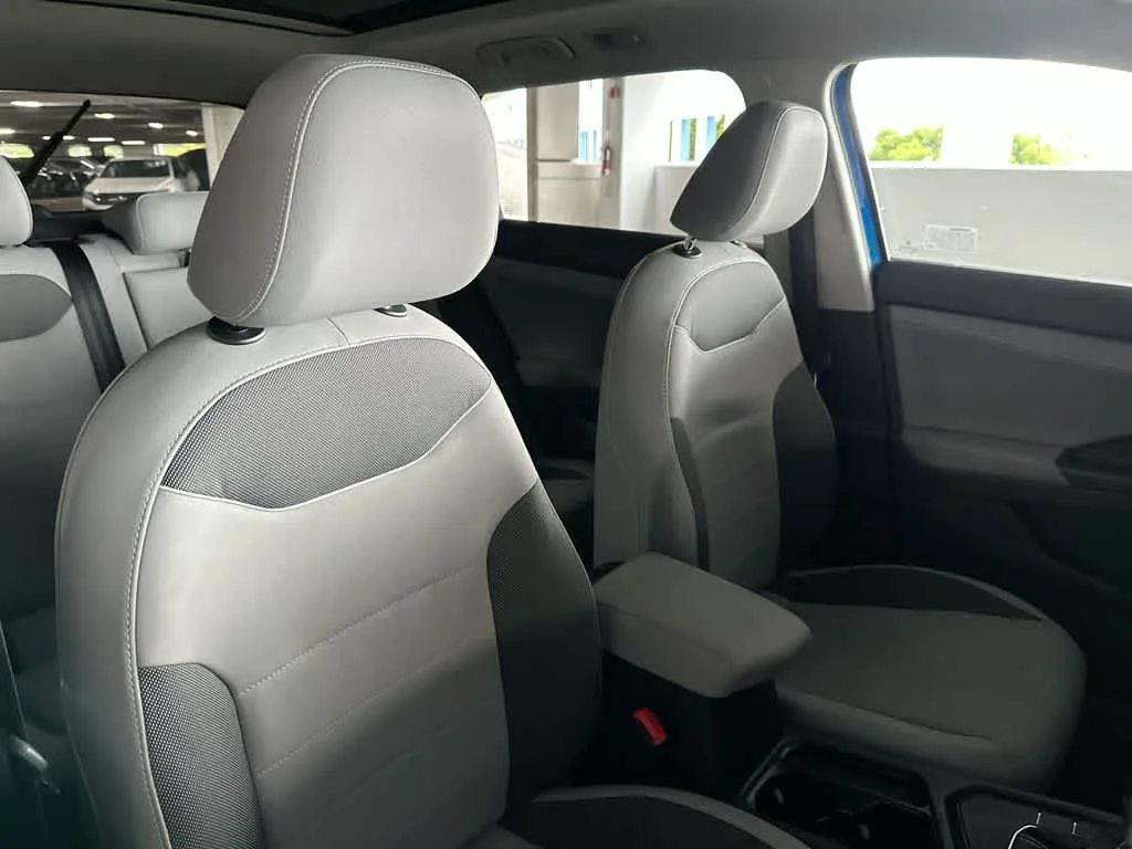2024 Volkswagen Taos SE photo 27