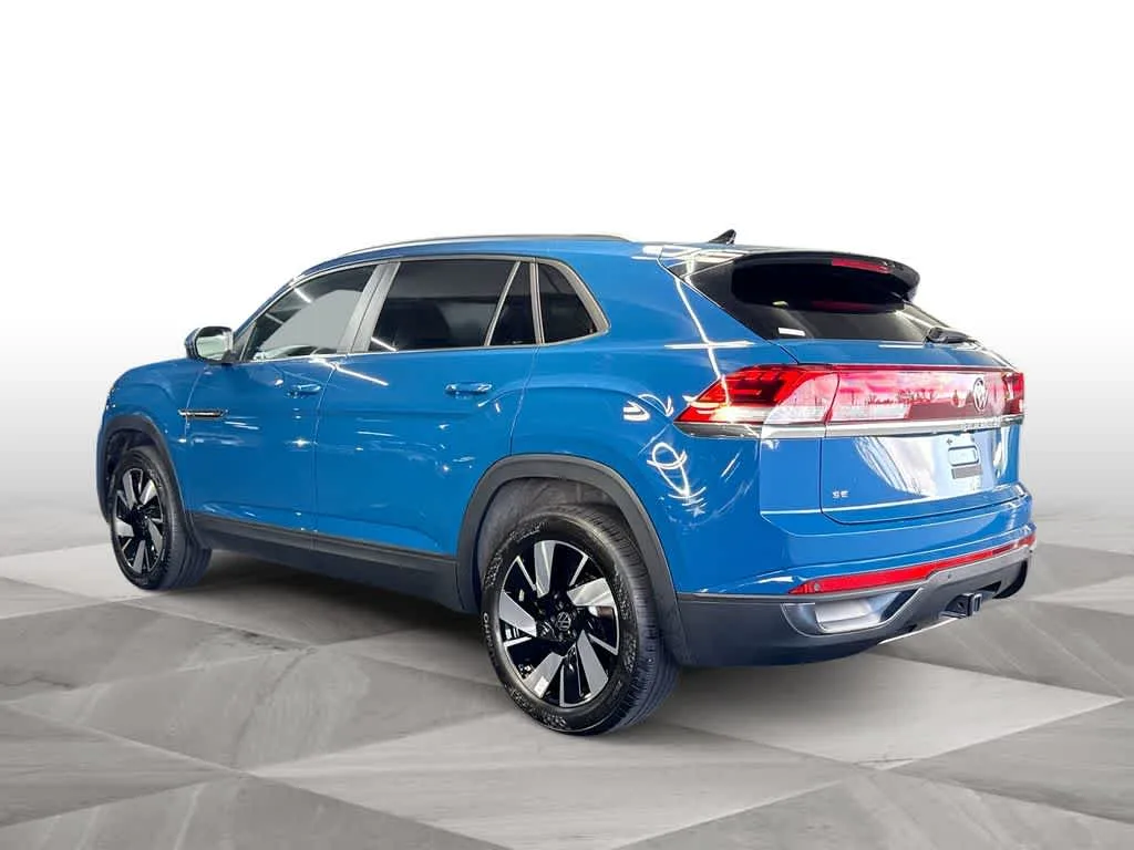 2026 Volkswagen Atlas Cross Sport 2.0T SE w/Technology photo 6