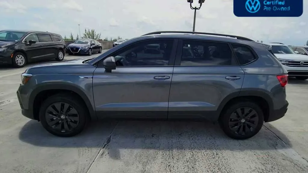 2024 Volkswagen Taos S photo 5