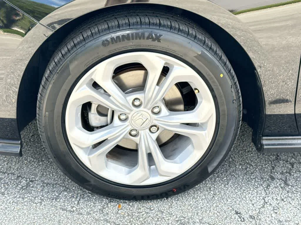 2023 Honda Accord LX photo 11