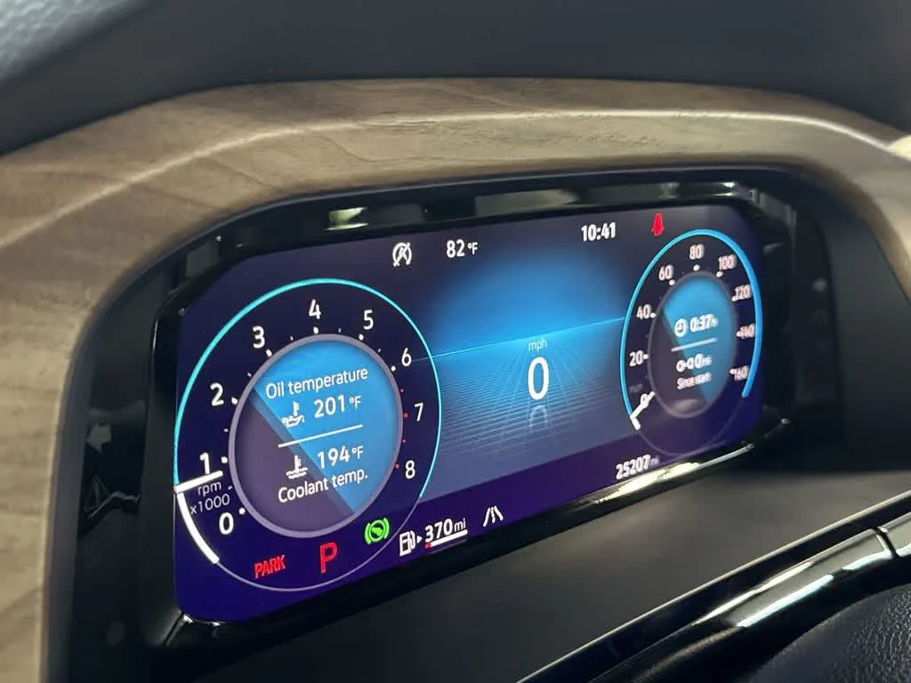 2024 Volkswagen Atlas 2.0T SE w/Technology photo 16