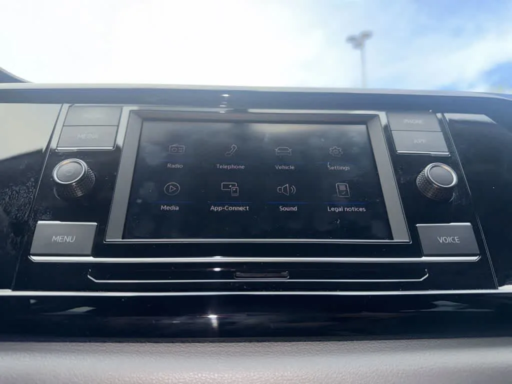 2023 Volkswagen Taos S photo 18