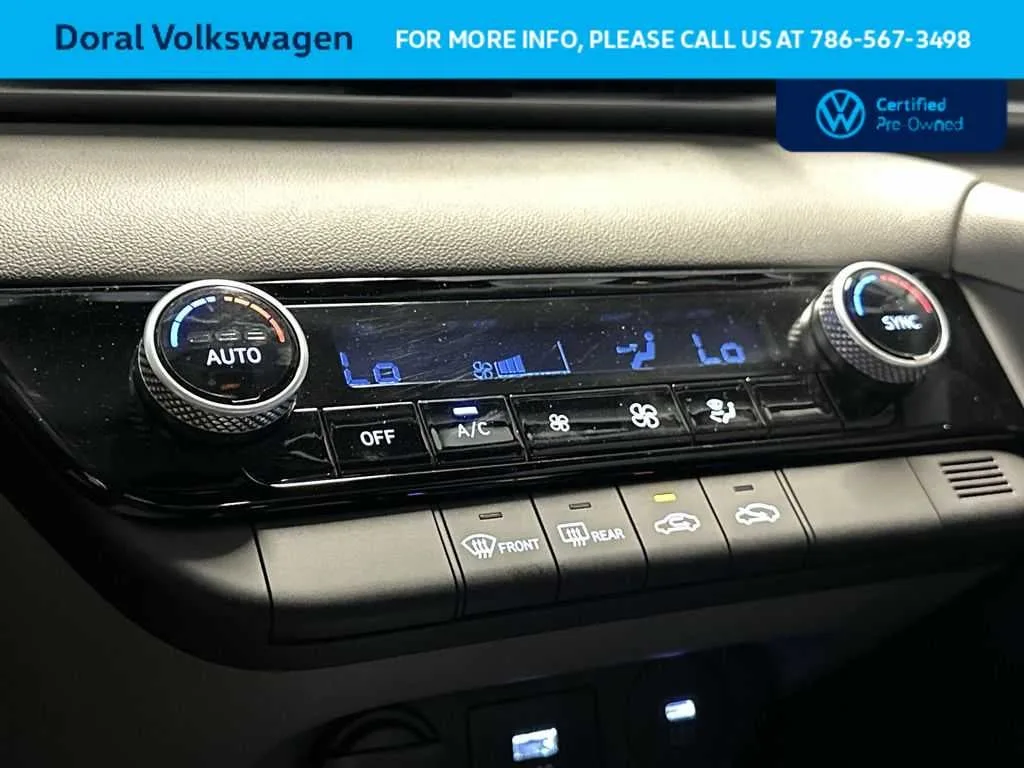 2025 Hyundai Elantra SEL Sport photo 20