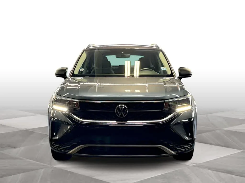 2023 Volkswagen Taos S photo 3