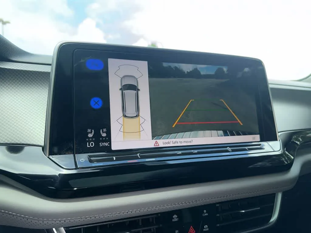 2024 Volkswagen Atlas 2.0T Peak Edition SEL photo 19