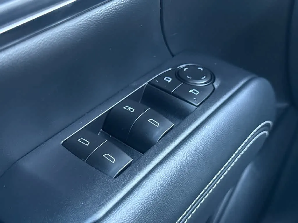 2026 GMC Terrain FWD Elevation photo 21