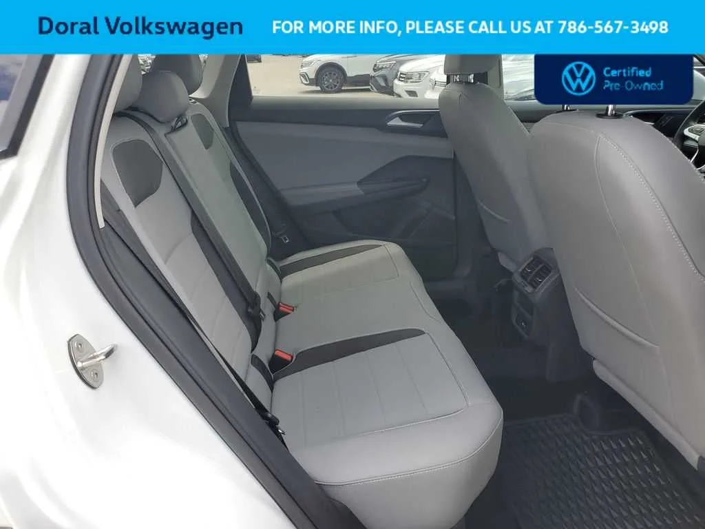 2024 Volkswagen Taos SE photo 28