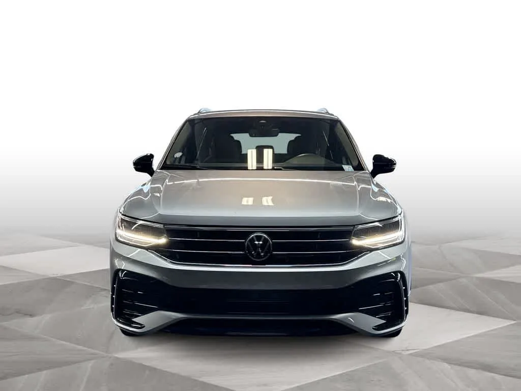 2024 Volkswagen Tiguan SE R-Line Black photo 3