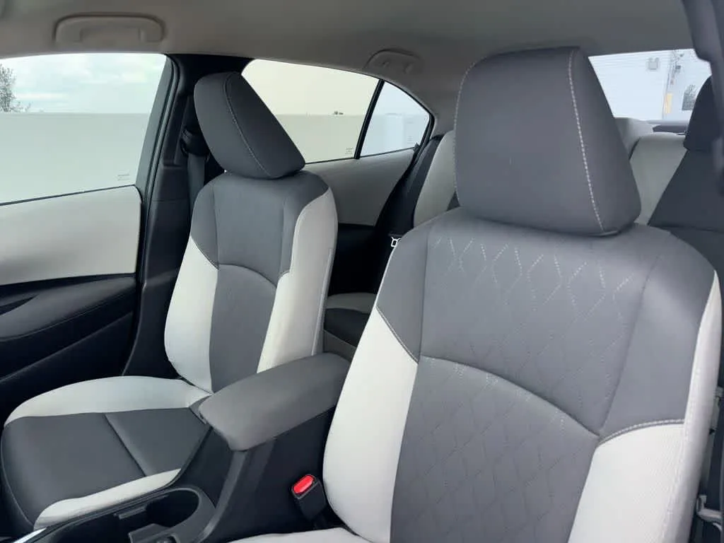 2026 Toyota Corolla LE photo 14