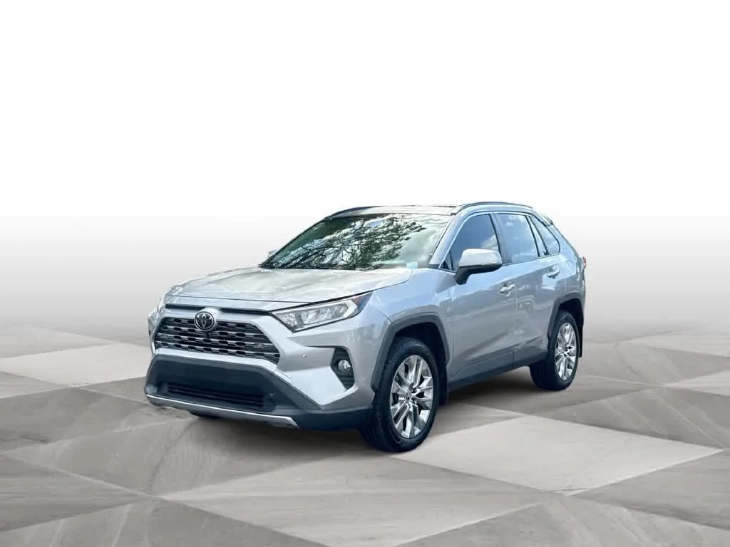 2019 Toyota RAV4 Limited photo 4