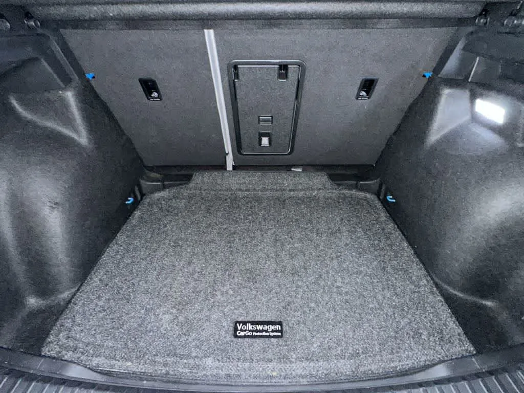 2024 Volkswagen Taos SE photo 25