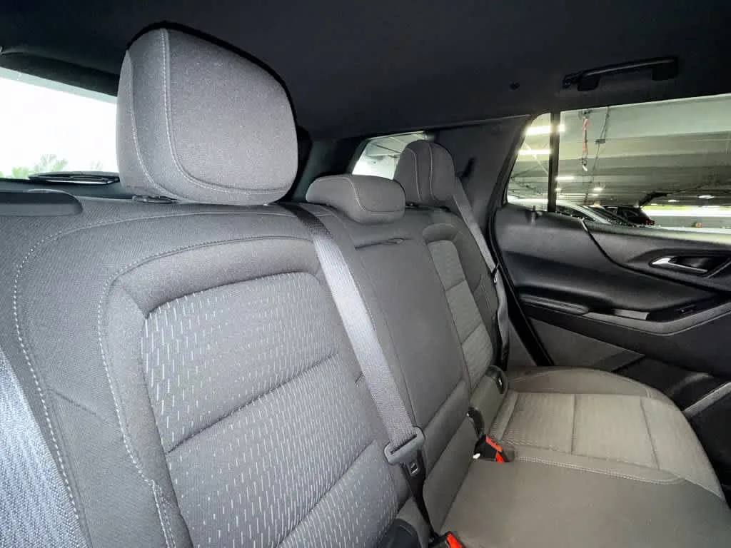 2025 Chevrolet Equinox FWD LT photo 26