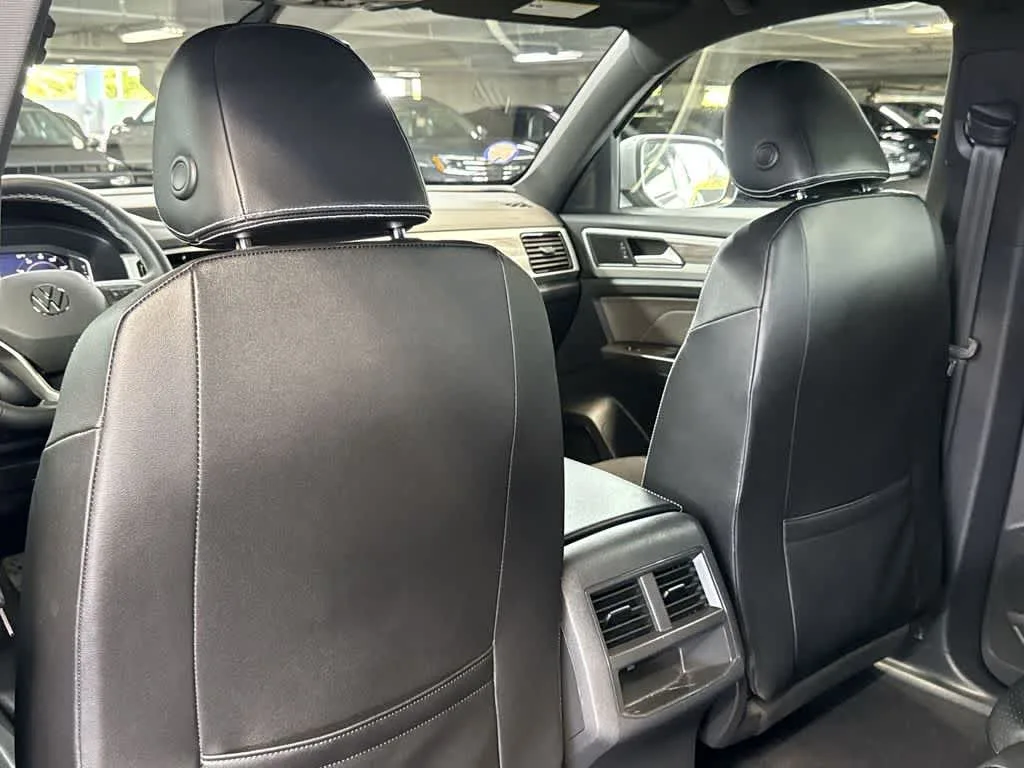 2023 Volkswagen Atlas Cross Sport 3.6L V6 SE w/Technology photo 24