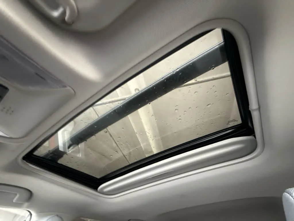 2024 Toyota RAV4 XLE photo 17