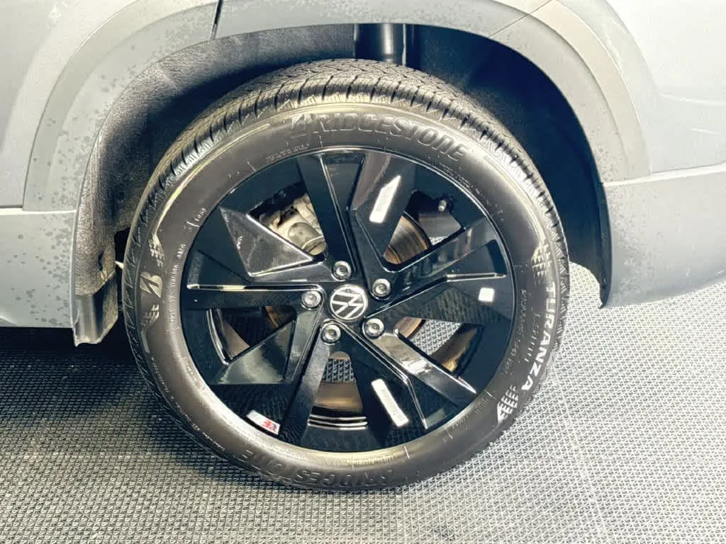 2026 Volkswagen Taos SE photo 11