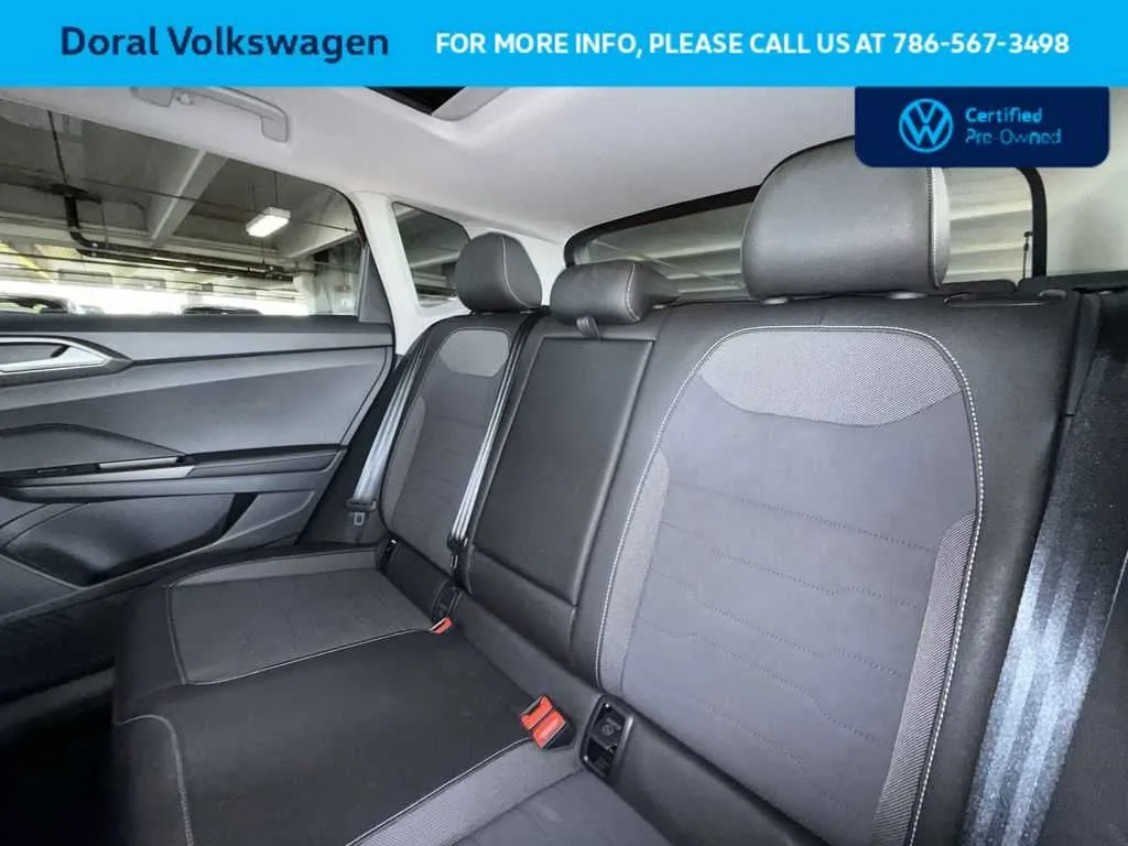 2025 Volkswagen Taos SE Black photo 22