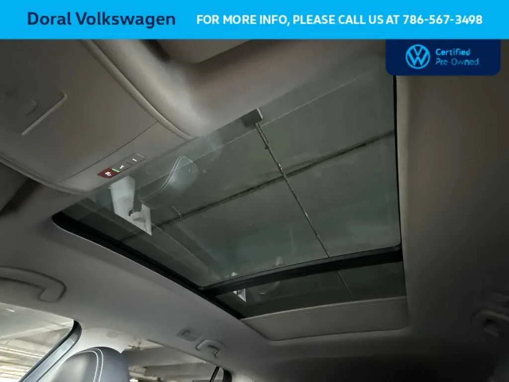 2023 Volkswagen Atlas 3.6L V6 SE w/Technology photo 17