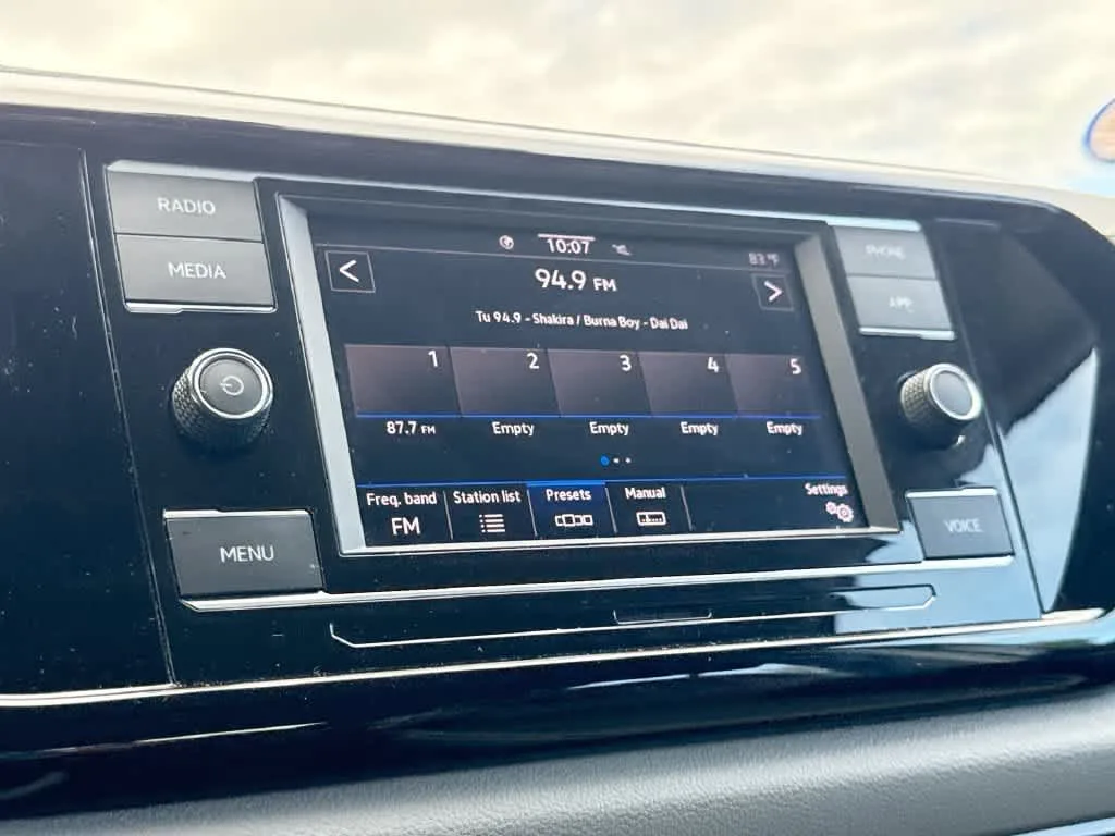 2023 Volkswagen Taos S photo 17