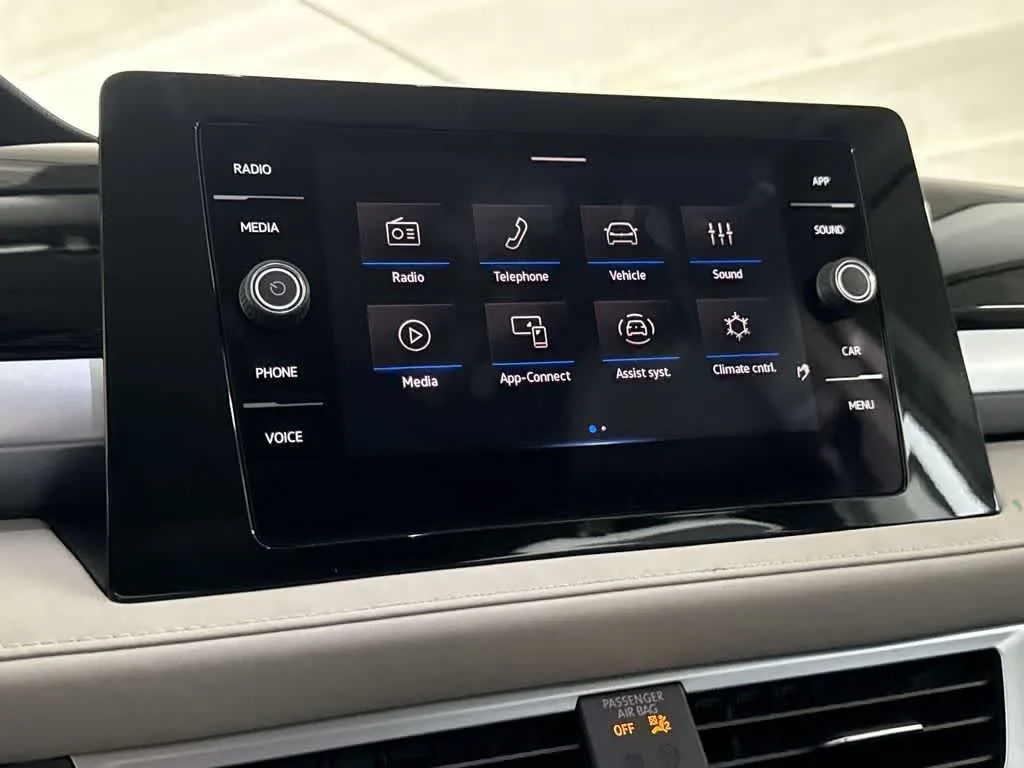 2026 Volkswagen Taos SE photo 17