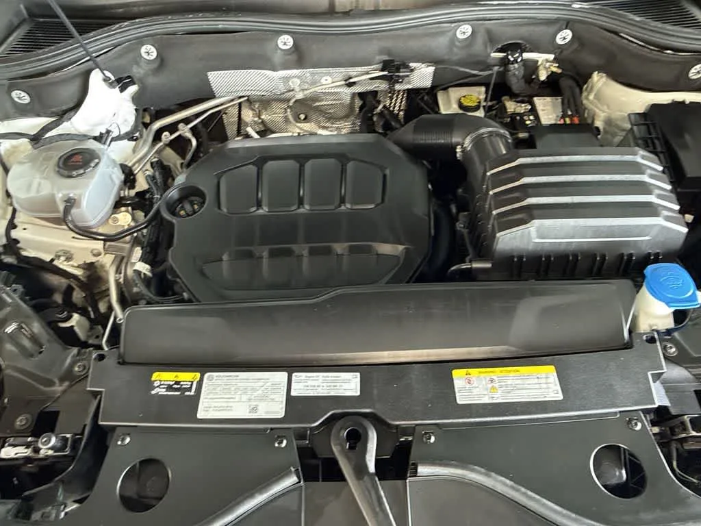 2024 Volkswagen Atlas 2.0T SE w/Technology photo 12
