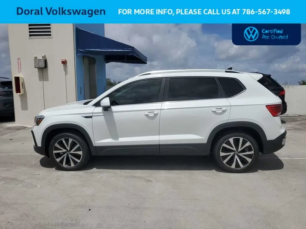2024 Volkswagen Taos SE photo 16