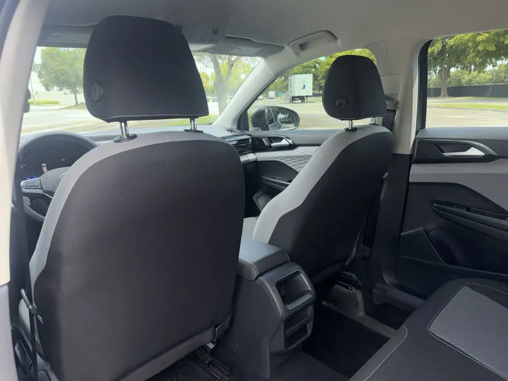 2023 Volkswagen Taos S photo 23