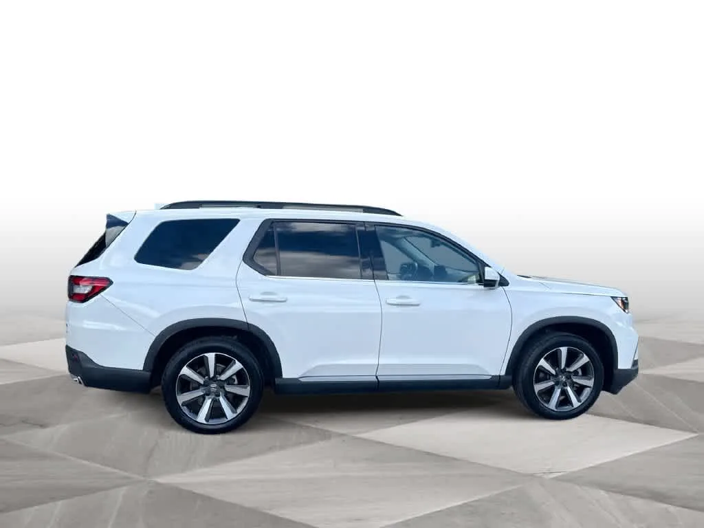 2024 Honda Pilot Touring photo 9