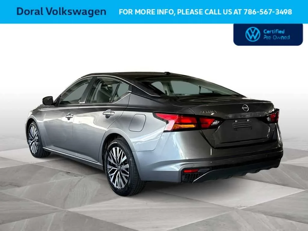2023 Nissan Altima 2.5 SV photo 6