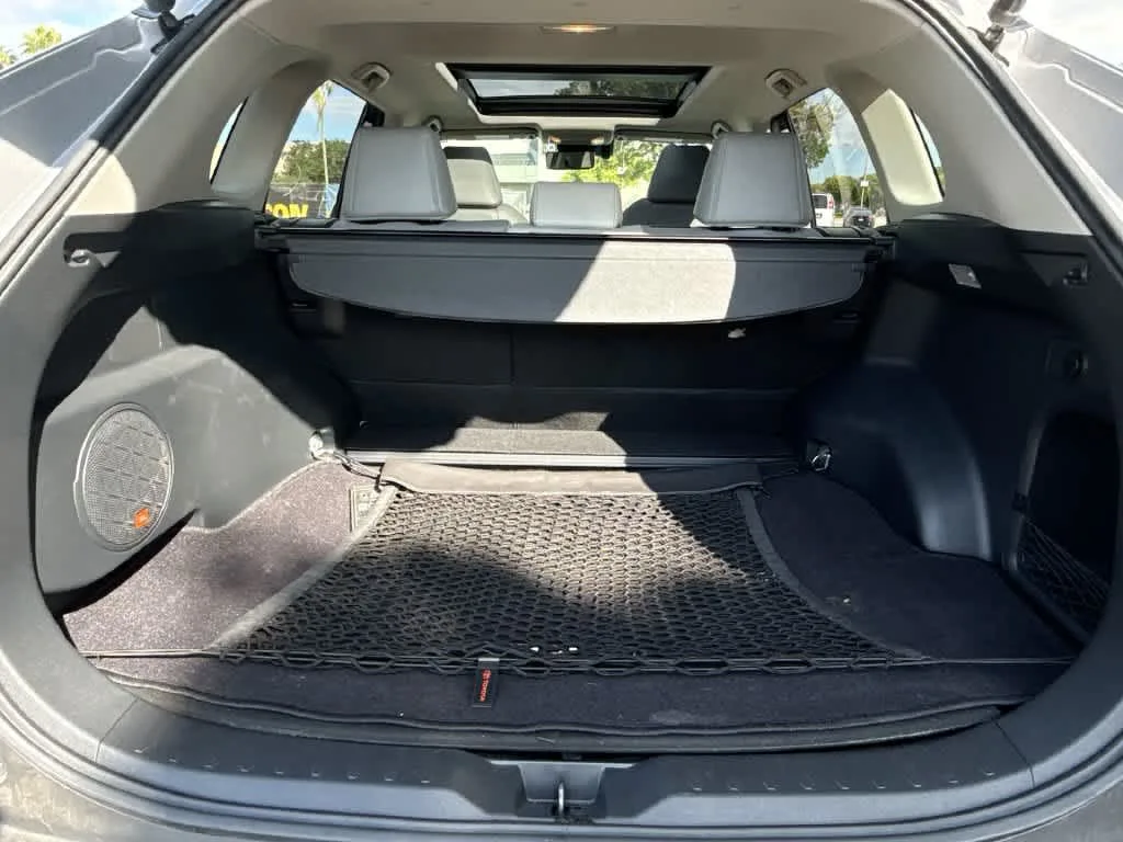 2019 Toyota RAV4 Limited photo 25