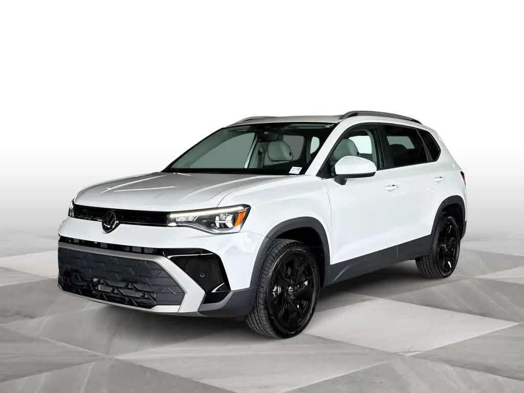 2026 Volkswagen Taos SE photo 4