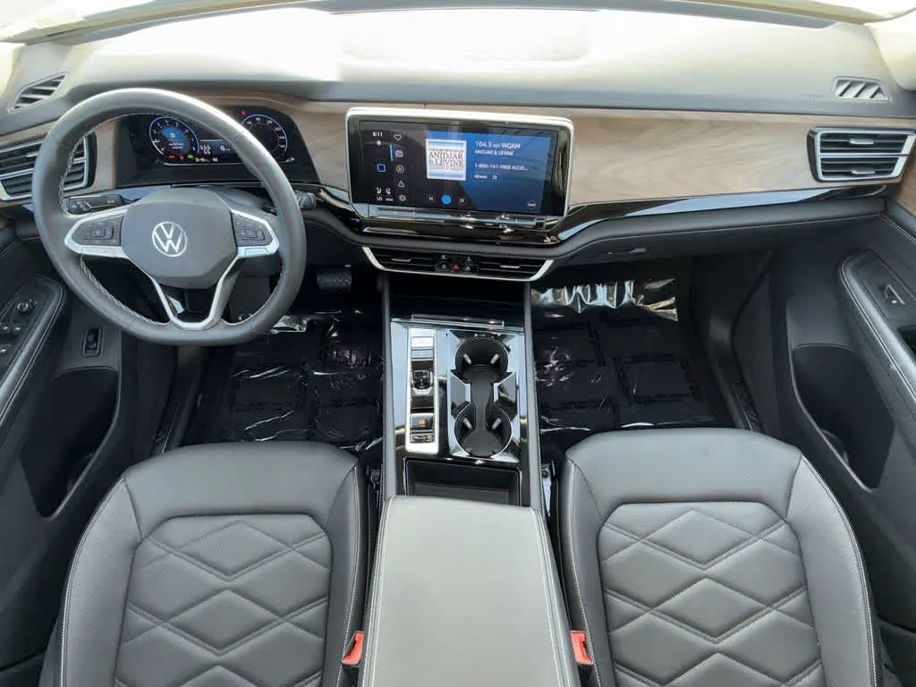 2024 Volkswagen Atlas 2.0T SE w/Technology photo 24