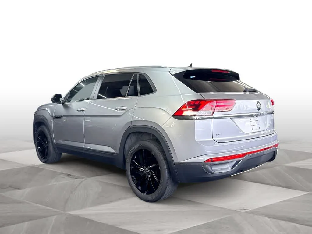 2023 Volkswagen Atlas Cross Sport 2.0T SE w/Technology photo 6