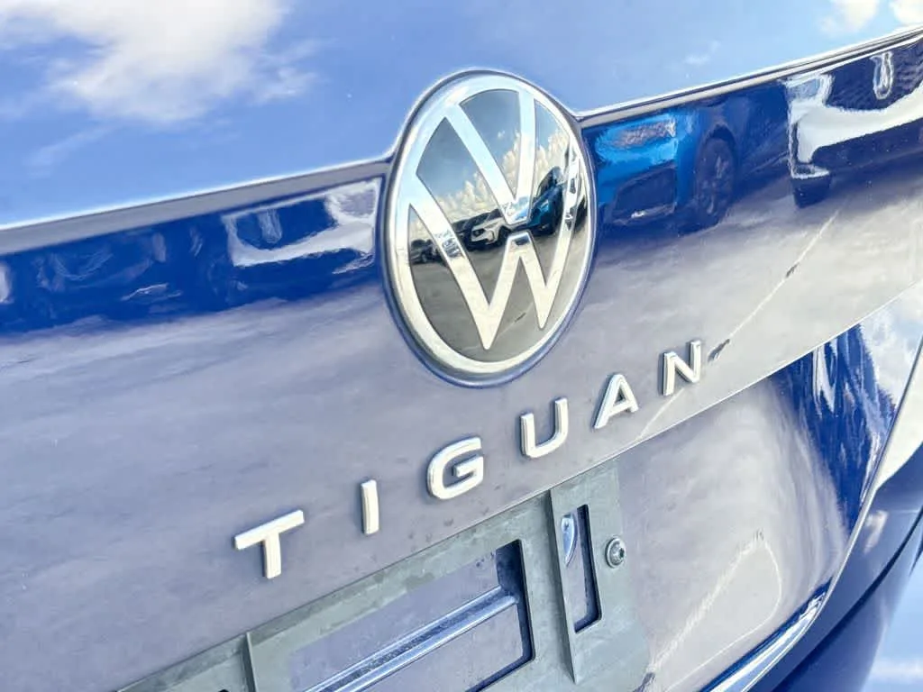 2023 Volkswagen Tiguan SE photo 10