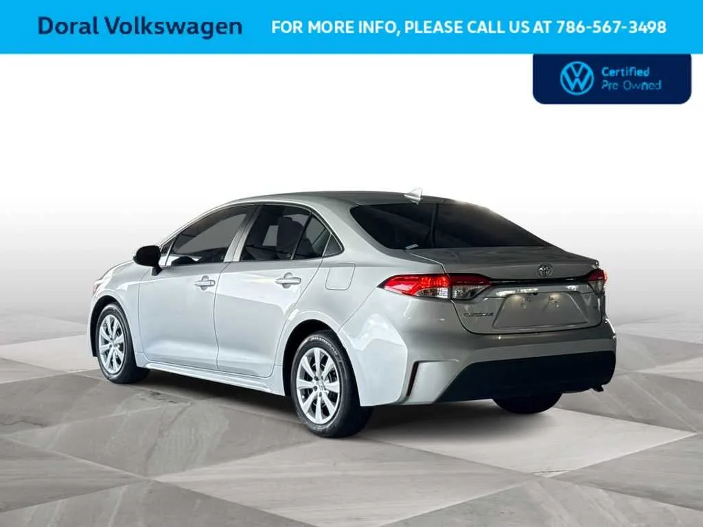 2023 Toyota Corolla LE photo 6
