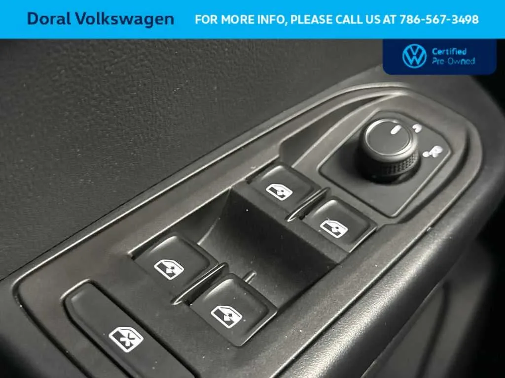 2025 Volkswagen Taos S photo 17